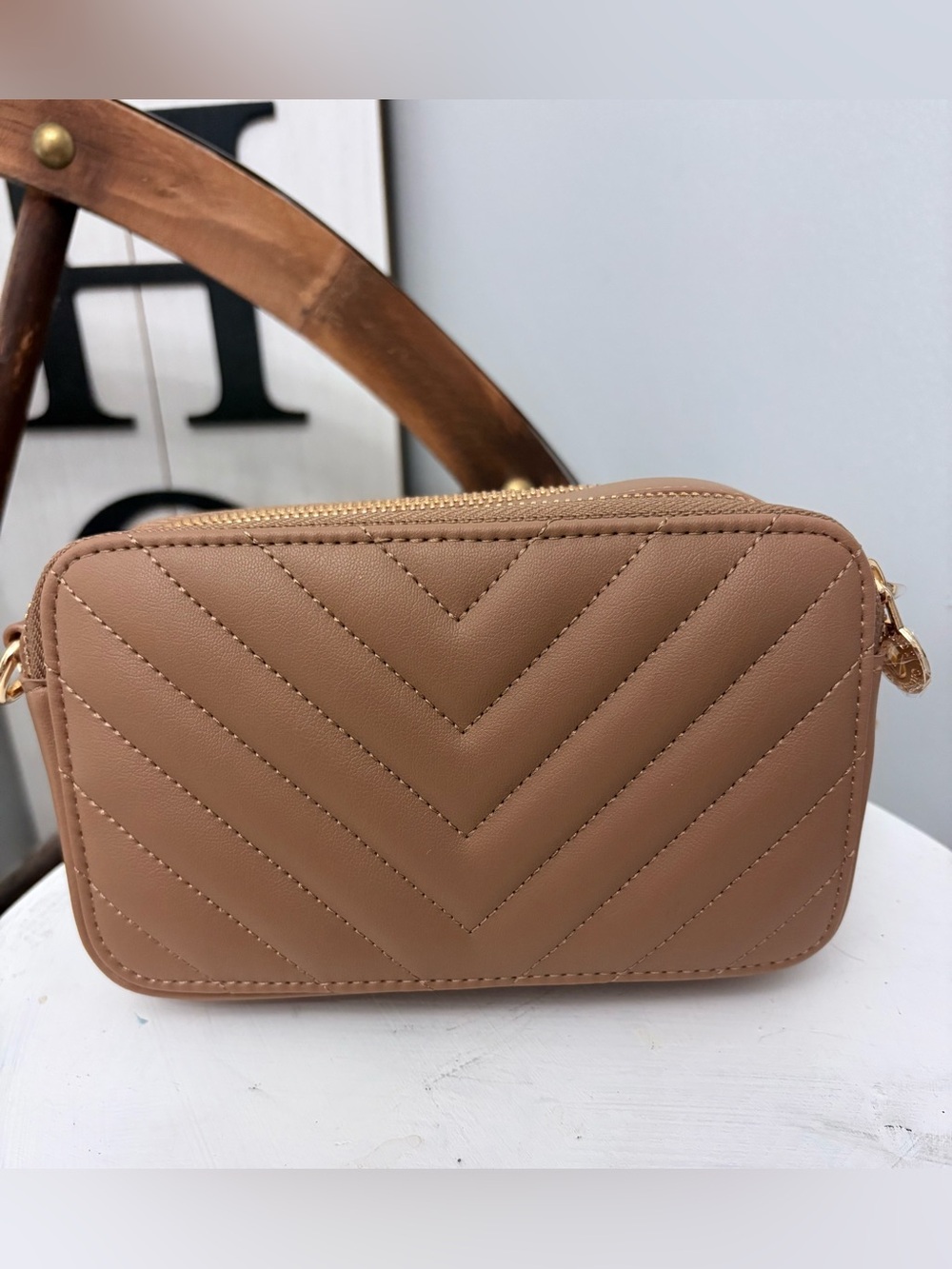 Valentino Orlandi Quilted Crossbody Bag in Taupe Brown with Gold Hardware NWT - Picture 2 of 6